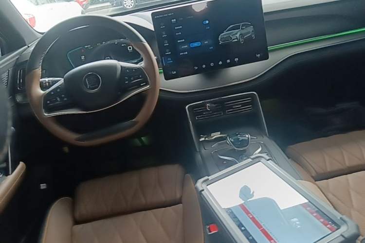 Used BYD Tang New Energy 2021 DM-i 112KM Prestige Model Center Console