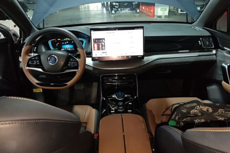 Used BYD Tang New Energy 2021 DM 2.0T Four-Wheel Drive Performance Edition Prestige Model Center Console
