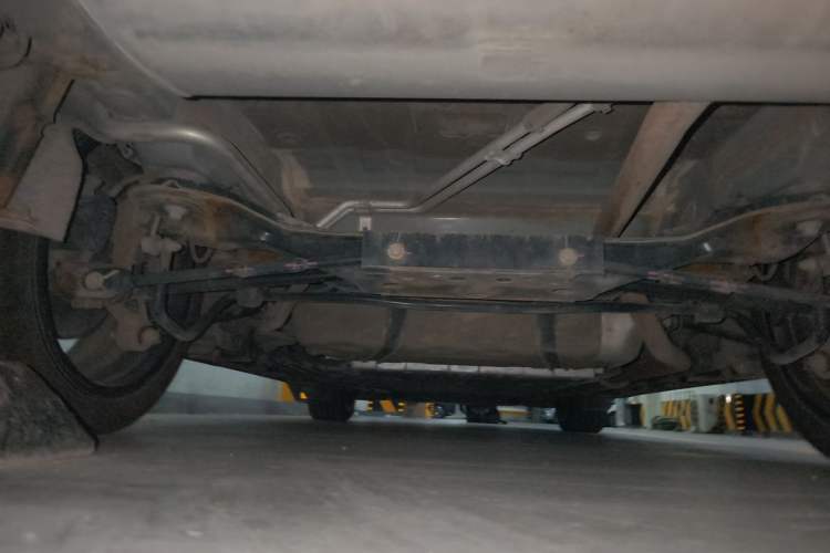 Used BYD Tang New Energy 2021 DM-i 112KM Prestige Model Chassis Rear