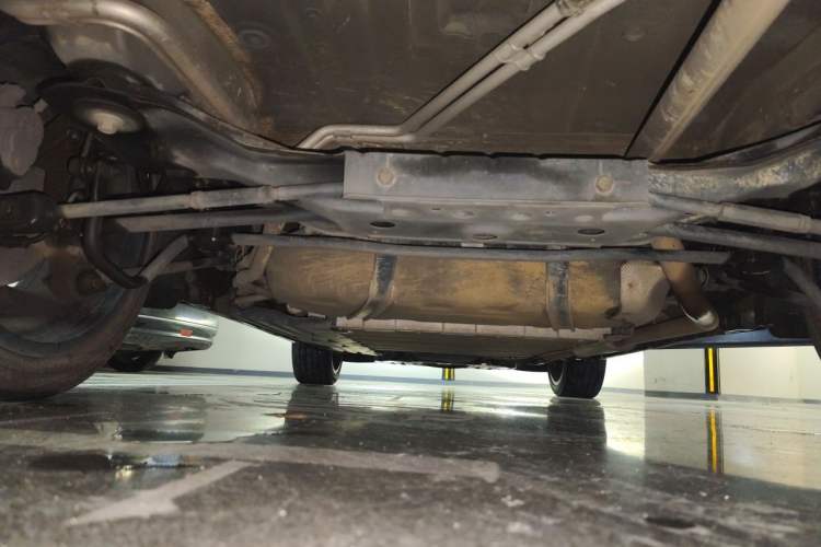 Used BYD Tang New Energy 2021 DM-i 112KM Prestige Model Chassis Rear