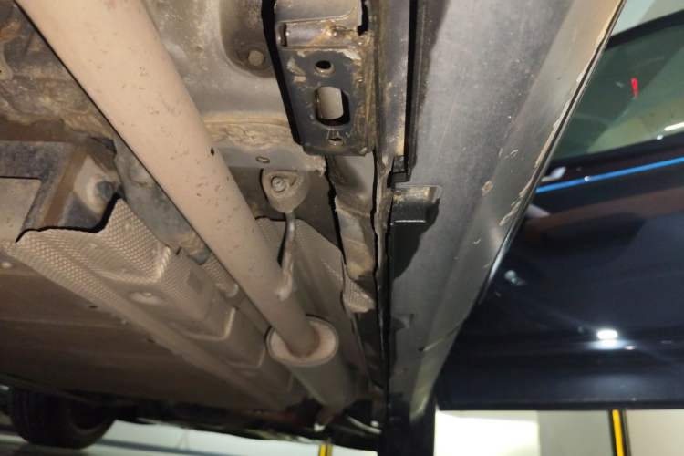 Used BYD Tang New Energy 2021 DM-i 112KM Prestige Model Chassis Rear Right
