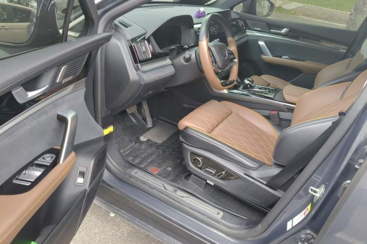 Used BYD Tang New Energy 2021 DM-i 112KM Prestige Model Driver Seat