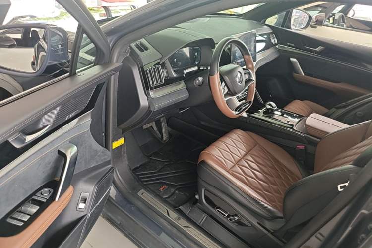 Used BYD Tang New Energy 2021 DM-i 112KM Prestige Model Driver Seat