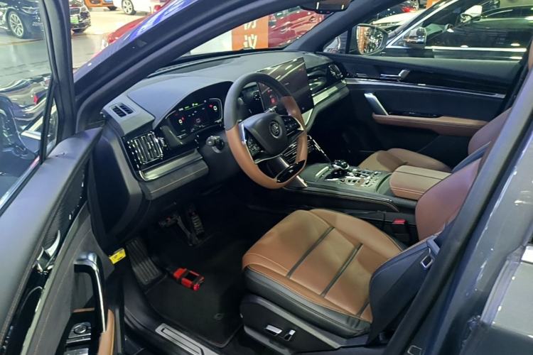 Used BYD Tang New Energy 2021 DM 2.0T Four-Wheel Drive Performance Edition Prestige Model Driver Seat