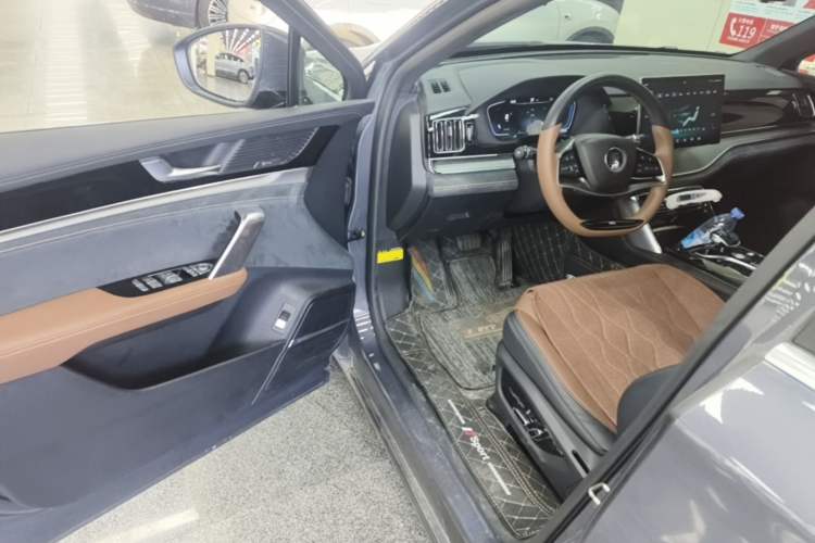 Used BYD Tang New Energy 2021 DM-i 112KM Prestige Model Driver Seat