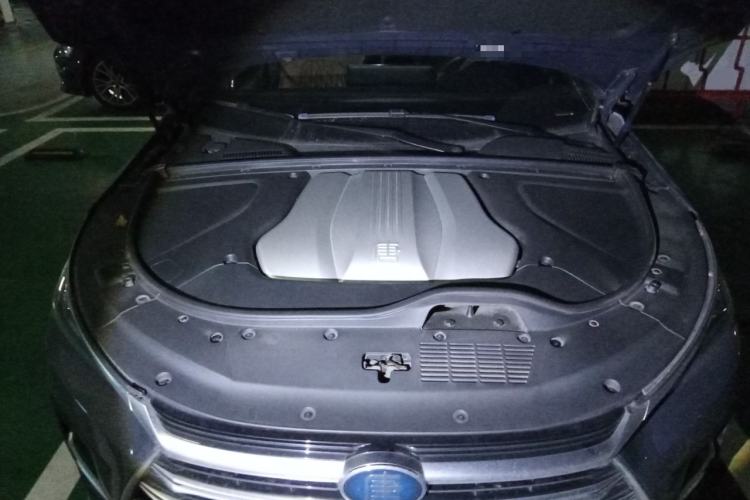 Used BYD Tang New Energy 2021 DM 2.0T Four-Wheel Drive High-Performance Flagship Model Engine Bay