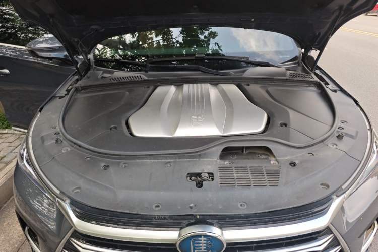 Used BYD Tang New Energy 2021 DM 2.0T Four-Wheel Drive High-Performance Flagship Model Engine Bay