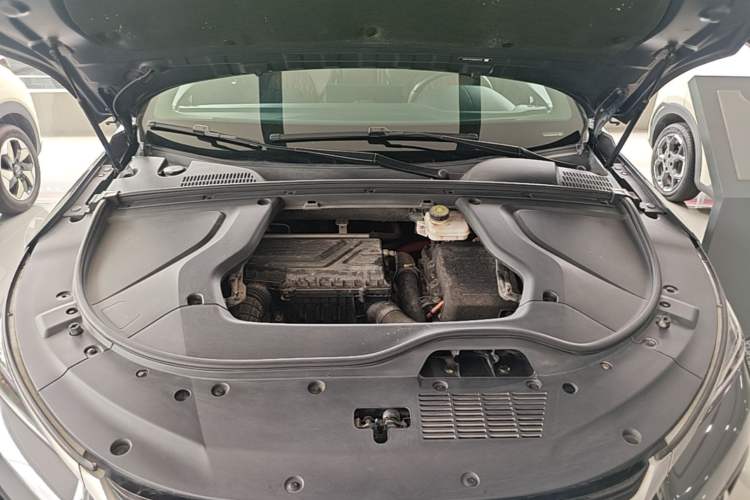 Used BYD Tang New Energy 2021 DM-i 112KM Prestige Model Engine Bay
