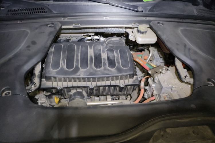 Used BYD Tang New Energy 2021 DM 2.0T Four-Wheel Drive High-Performance Flagship Model Engine Bay