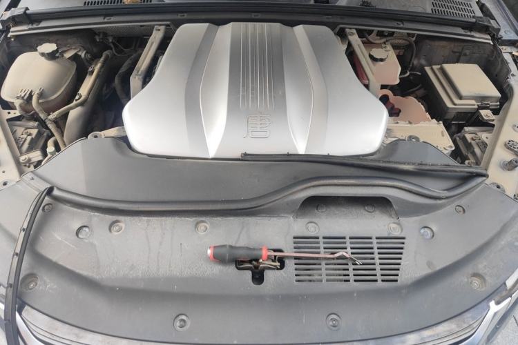 Used BYD Tang New Energy 2021 DM 2.0T Four-Wheel Drive High-Performance Flagship Model Engine Bay