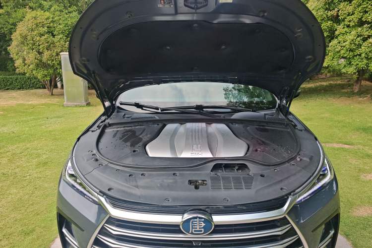 Used BYD Tang New Energy 2021 DM-i 112KM Prestige Model Engine Bay