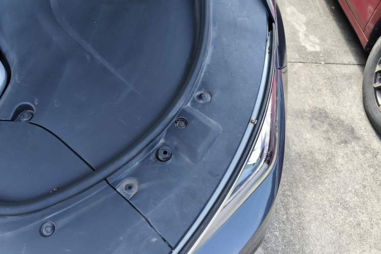 Used BYD Tang New Energy 2021 DM-i 112KM Prestige Model Engine Bay Left