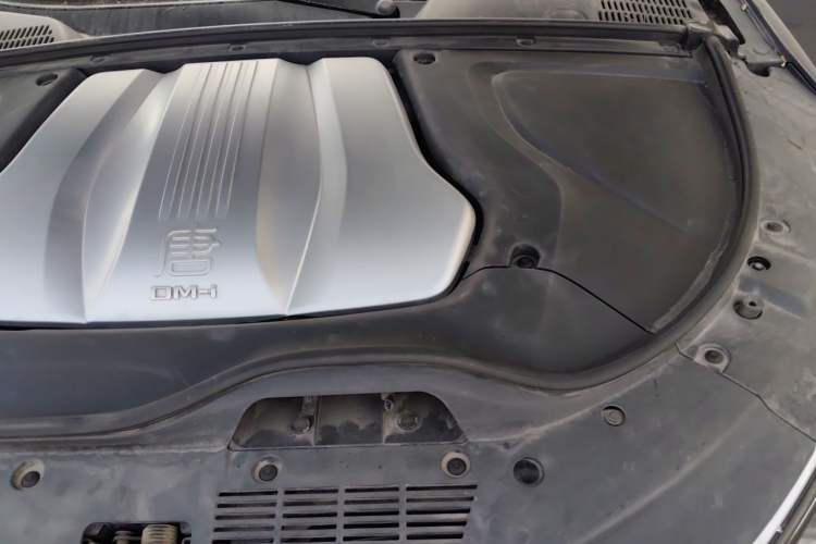 Used BYD Tang New Energy 2021 DM-i 112KM Prestige Model Engine Bay Left