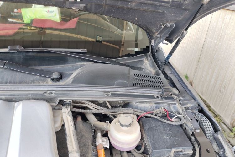 Used BYD Tang New Energy 2021 DM-i 112KM Prestige Model Engine Bay Left