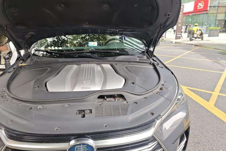 Used BYD Tang New Energy 2021 DM-i 112KM Prestige Model Engine Bay Left