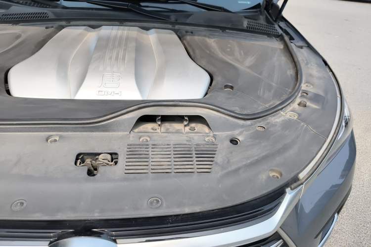 Used BYD Tang New Energy 2021 DM-i 112KM Prestige Model Engine Bay Left