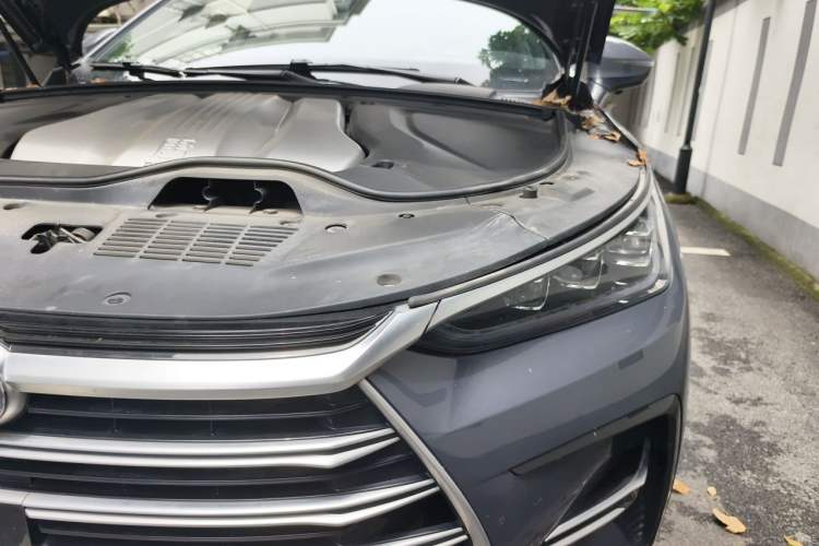 Used BYD Tang New Energy 2021 DM-i 112KM Prestige Model Engine Bay Left
