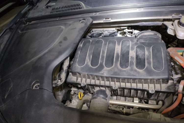 Used BYD Tang New Energy 2021 DM 2.0T Four-Wheel Drive High-Performance Flagship Model Engine Bay Right