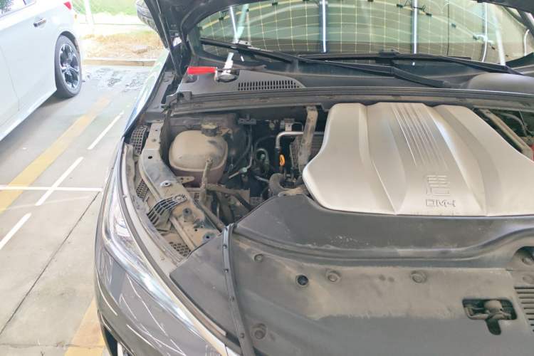 Used BYD Tang New Energy 2021 DM-i 112KM Prestige Model Engine Bay Right