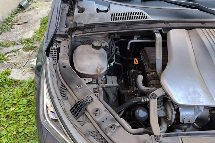 Used BYD Tang New Energy 2021 DM-i 112KM Prestige Model Engine Bay Right