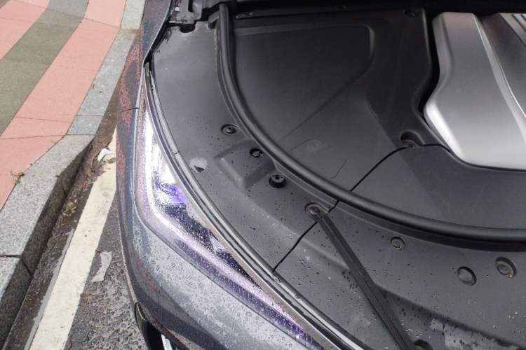 Used BYD Tang New Energy 2021 DM-i 112KM Prestige Model Engine Bay Right