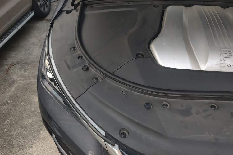 Used BYD Tang New Energy 2021 DM-i 112KM Prestige Model Engine Bay Right