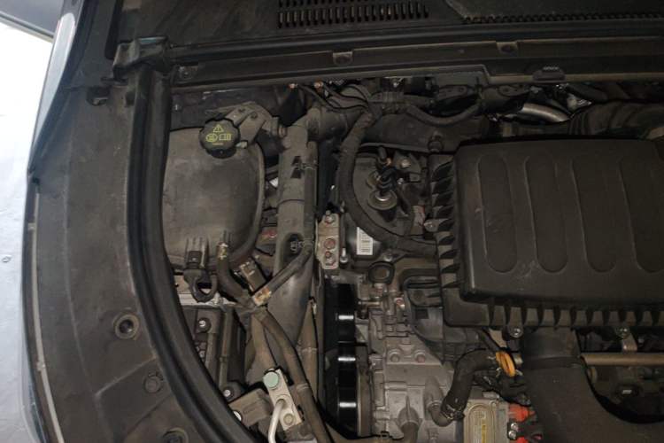 Used BYD Tang New Energy 2021 DM 2.0T Four-Wheel Drive High-Performance Luxury Model Engine Bay Right