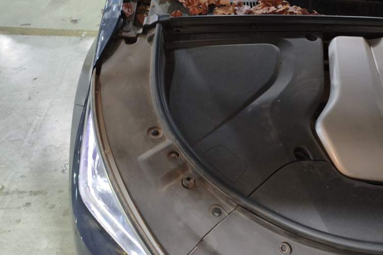 Used BYD Tang New Energy 2021 DM-i 112KM Prestige Model Engine Bay Right