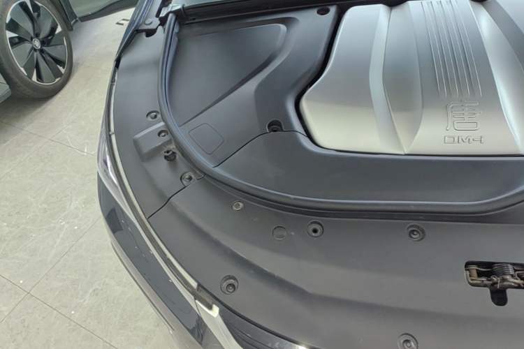 Used BYD Tang New Energy 2021 DM-i 112KM Prestige Model Engine Bay Right