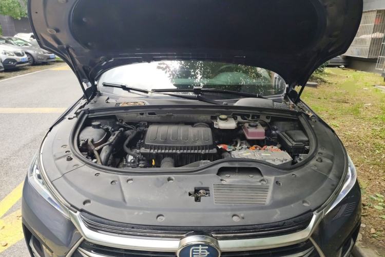 Used BYD Tang New Energy 2021 DM 2.0T Four-Wheel Drive High-Performance Luxury Model Engine Bay