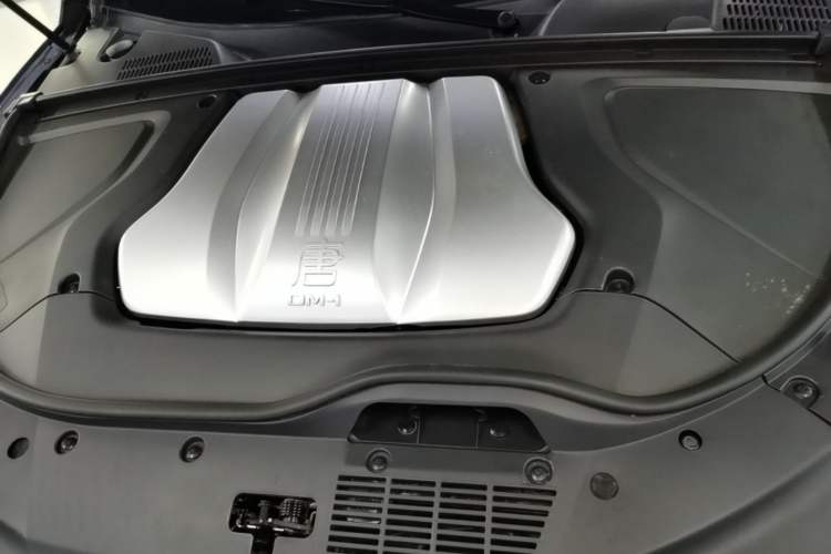 Used BYD Tang New Energy 2021 DM-i 112KM Prestige Model Engine Bay
