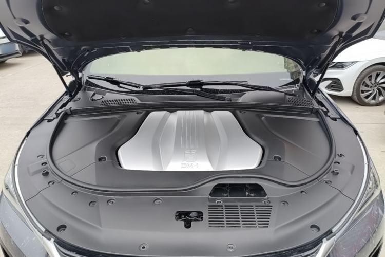 Used BYD Tang New Energy 2021 DM-i 112KM Prestige Model Engine Bay