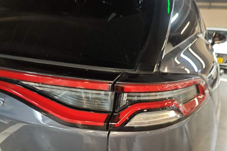 Used BYD Tang New Energy 2021 DM-i 112KM Prestige Model Exterior 3