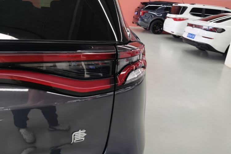 Used BYD Tang New Energy 2021 DM-i 112KM Prestige Model Exterior 3