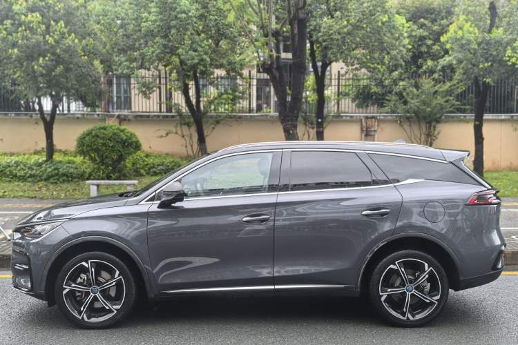 Used BYD Tang New Energy 2021 DM 2.0T Four-Wheel Drive Performance Edition Prestige Model Exterior 3