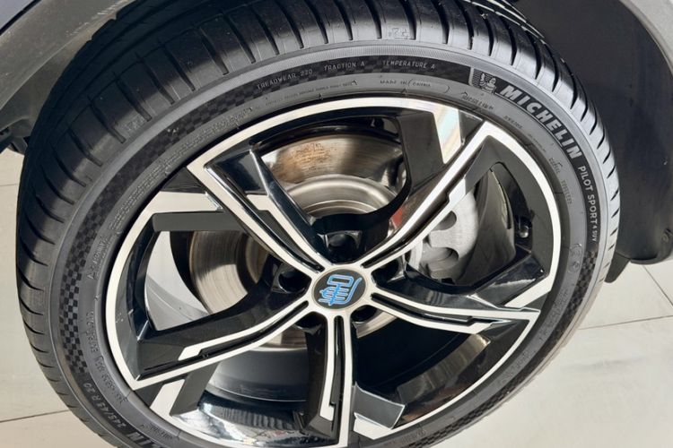 Used BYD Tang New Energy 2021 DM 2.0T Four-Wheel Drive Performance Edition Prestige Model Exterior 3