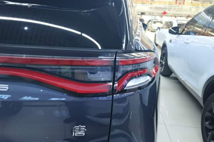 Used BYD Tang New Energy 2021 DM-i 112KM Prestige Model Exterior 3