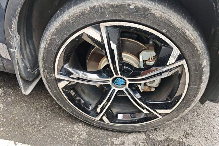 Used BYD Tang New Energy 2021 DM-i 112KM Prestige Model Exterior 4