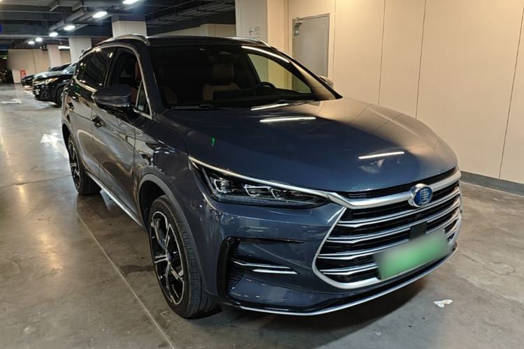 Used BYD Tang New Energy 2021 DM-i 112KM Prestige Model Front Right 45 Deg