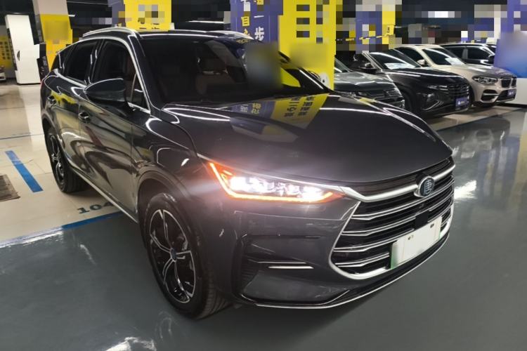 Used BYD Tang New Energy 2021 DM-i 112KM Prestige Model Front Right 45 Deg