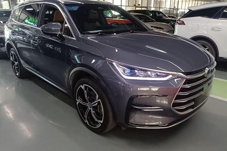 Used BYD Tang New Energy 2021 DM-i 112KM Prestige Model Front Right 45 Deg