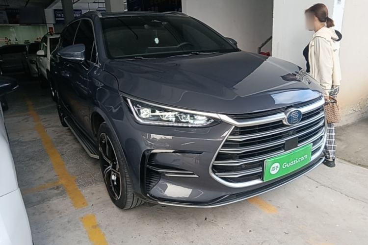 Used BYD Tang New Energy 2021 DM-i 112KM Prestige Model Front Right 45 Deg