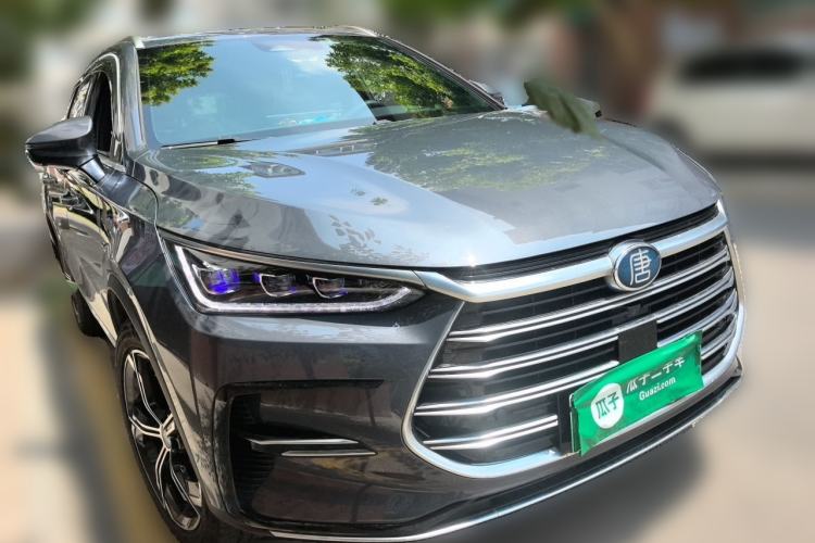 Used BYD Tang New Energy 2021 DM-i 112KM Prestige Model Front Right 45 Deg