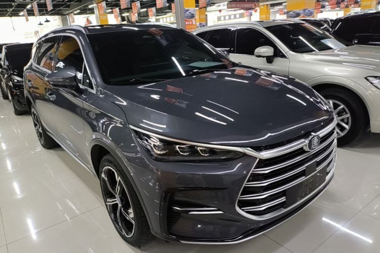 Used BYD Tang New Energy 2021 DM-i 112KM Prestige Model Front Right 45 Deg
