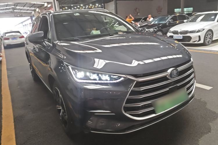 Used BYD Tang New Energy 2021 DM-i 112KM Prestige Model Front Right 45 Deg