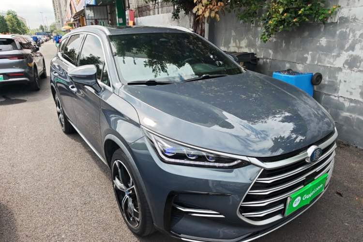 Used BYD Tang New Energy 2021 DM-i 112KM Prestige Model Front Right 45 Deg