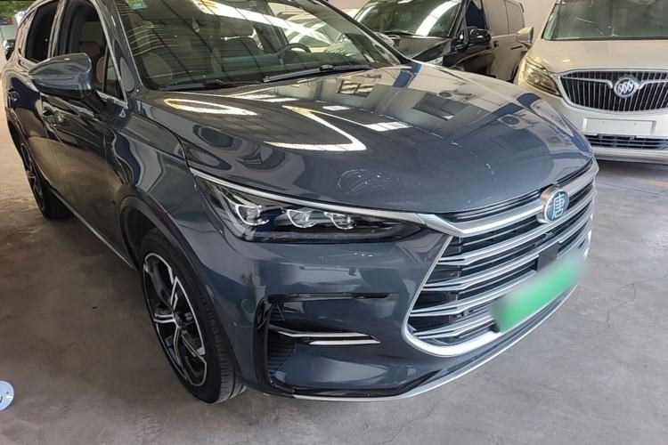 Used BYD Tang New Energy 2021 DM-i 112KM Prestige Model Front Right 45 Deg