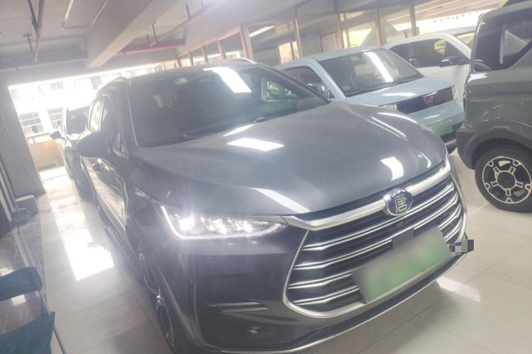 Used BYD Tang New Energy 2021 DM-i 112KM Prestige Model Front Right 45 Deg