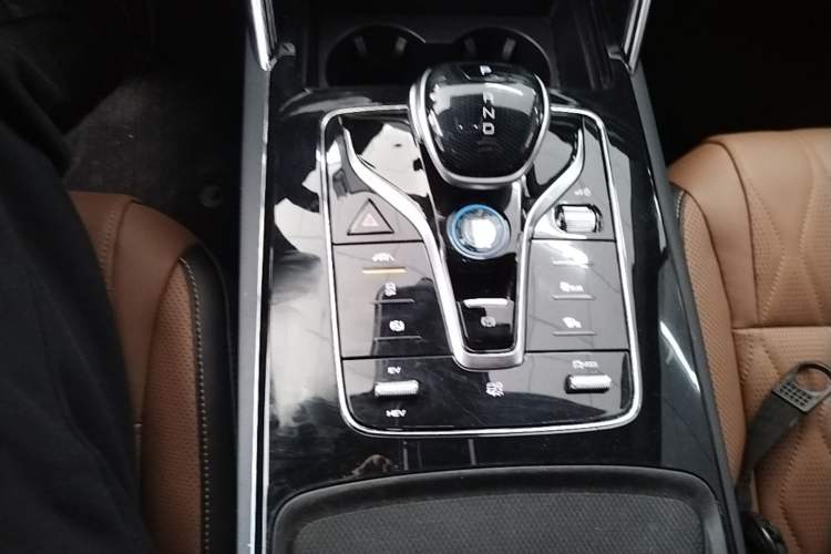 Used BYD Tang New Energy 2021 DM-i 112KM Prestige Model Gear Lever