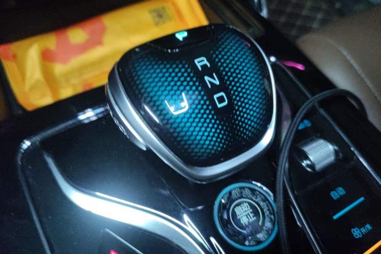 Used BYD Tang New Energy 2021 DM 2.0T Four-Wheel Drive High-Performance Luxury Model Gear Lever